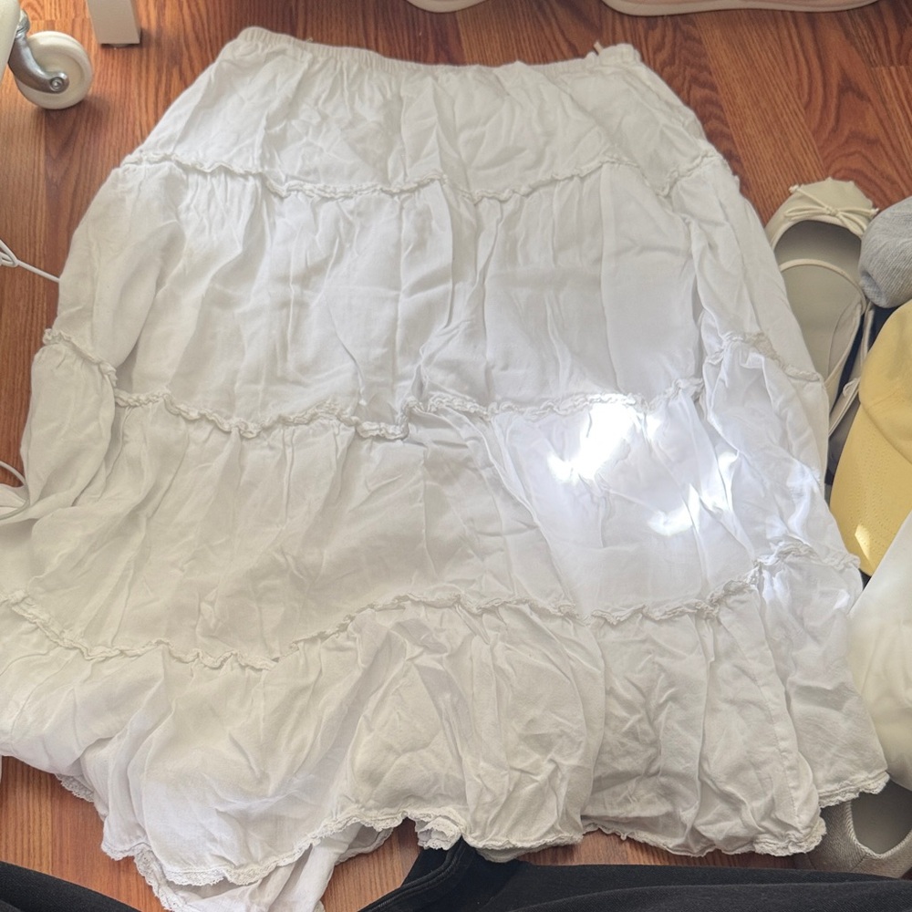 Aritzia skirt